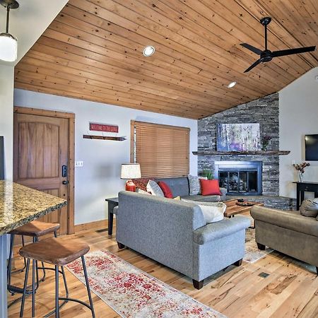 Cabin With Hot Tub And Mountain Views Less Than 5 Mi To Boone 布洛英罗克山 外观 照片