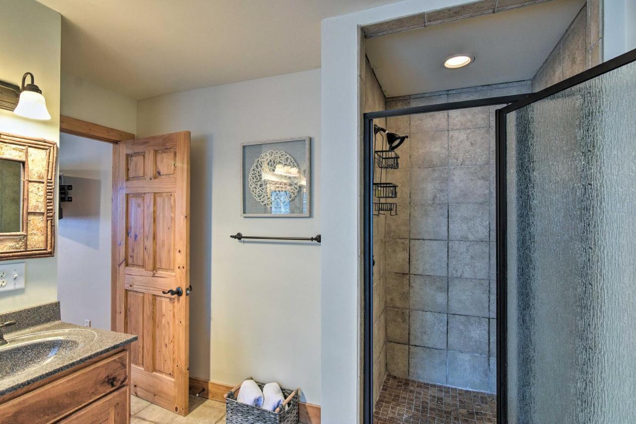 Cabin With Hot Tub And Mountain Views Less Than 5 Mi To Boone 布洛英罗克山 外观 照片